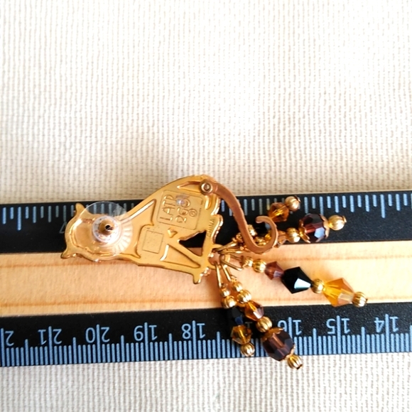 LATR2GO LEOPARD EARRINGS - Picture 6 of 11